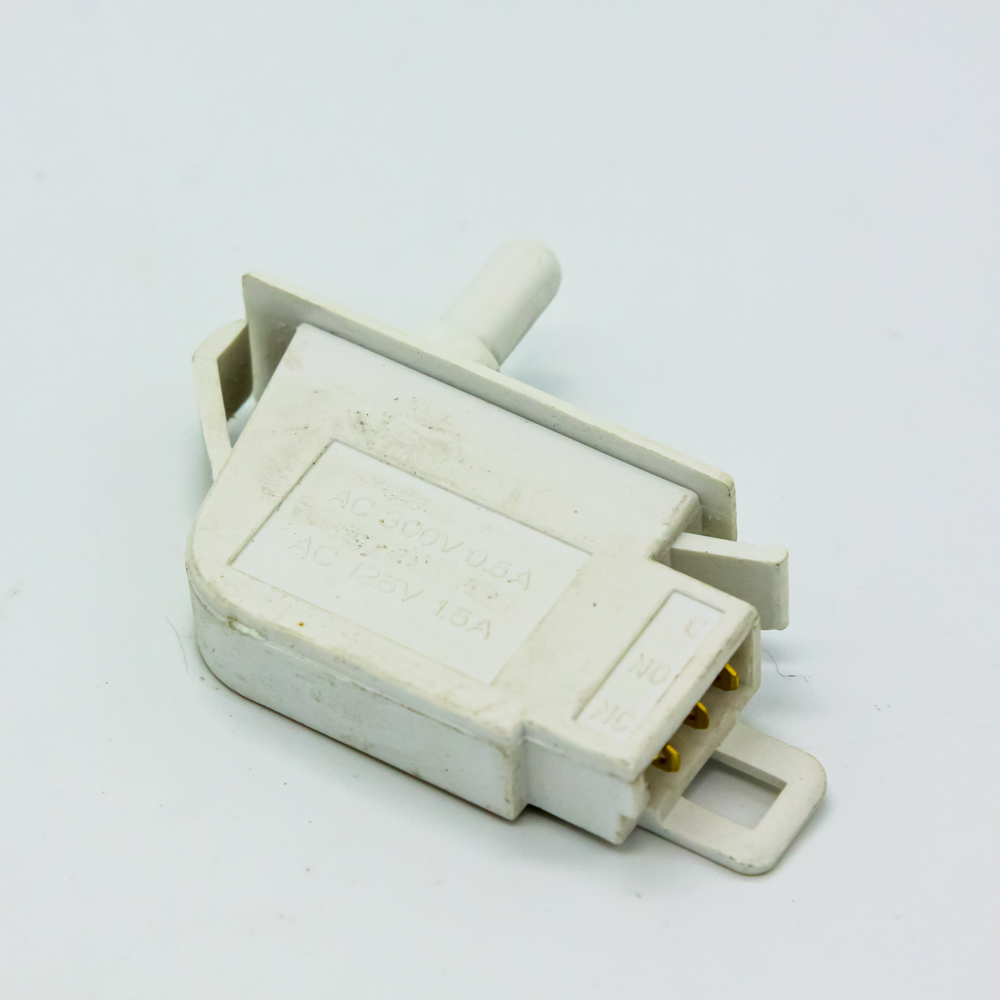 Выключатель освещения холодильников универсальный HL085