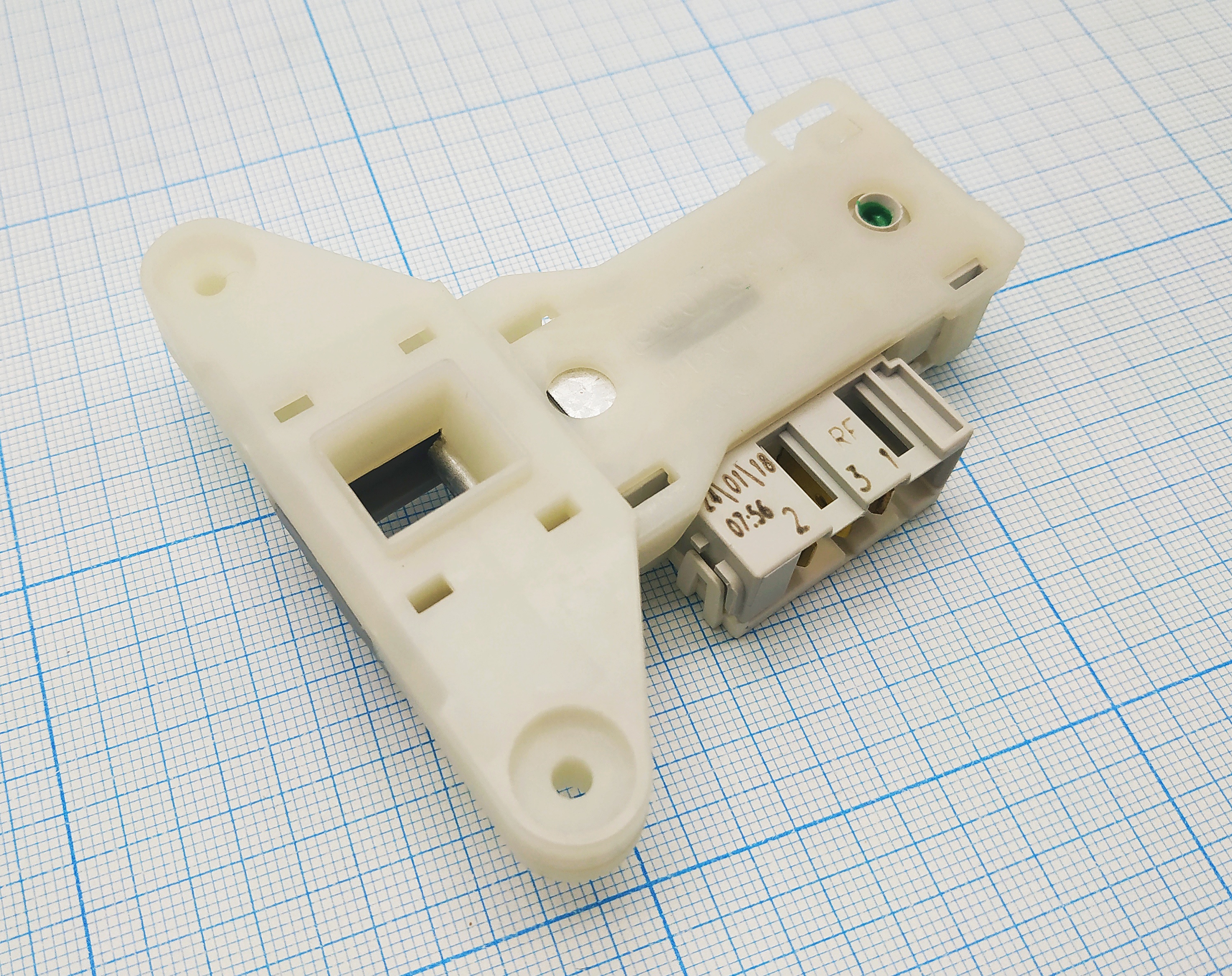 Блокировка люка стиральных машин Ardo INT001AD, WF246, AD4423, 68AK004, 651016770, 530001500, 651050380, 1552374009