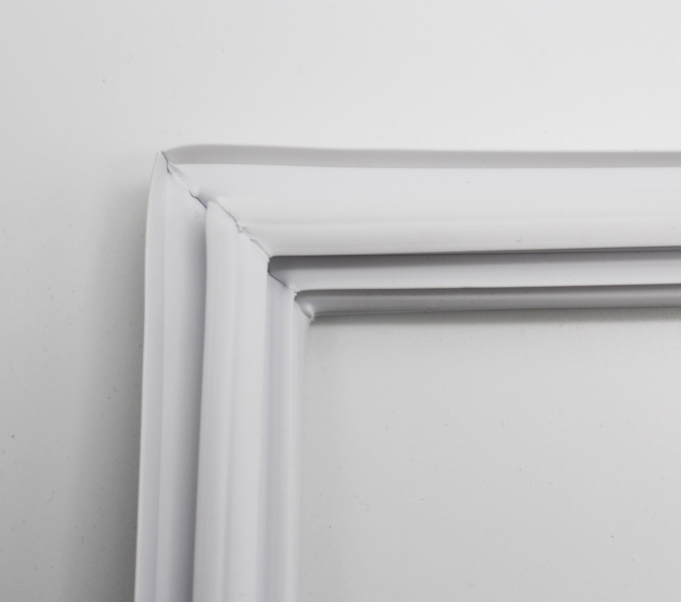 Уплотнитель двери ХОЛ (морозильной камеры) Electrolux, Zanussi, Элекетролюкс, Занусси 560*680 код: 4006042602